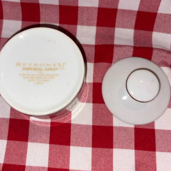 Retroneu Imperial Gold Sugar Bowl with Gold Trim - Picture 2 of 4